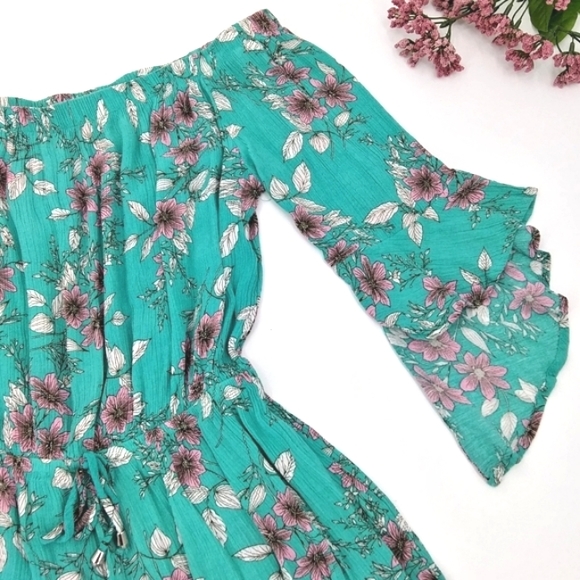 *SOLD* TAKARA Cherry Blossom Print Off Shoulder Romper - Picture 3 of 9